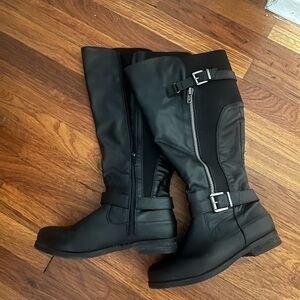 Wide calf Black Knee-High Boots with Buckle and Zipper